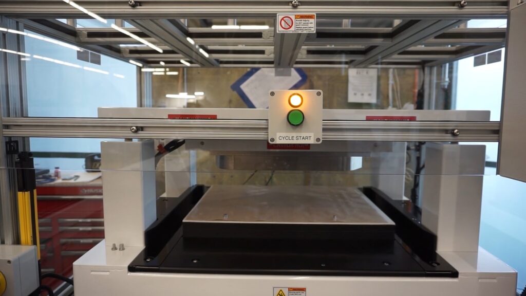 Heat sealing 2D bioreactor bag on customized Thermal Press machine