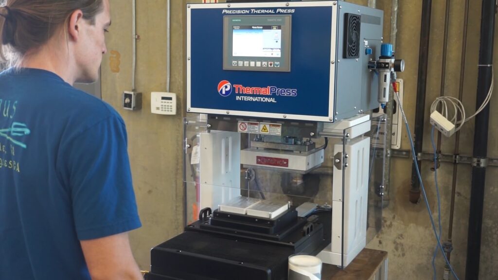 Foil sealing microtiter plates in 2-up configuration using Thermal Press machine